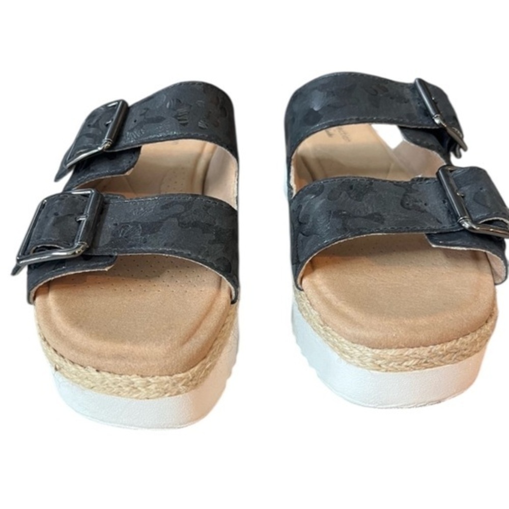 Clarks Lana Beach Camouflage Leather Strap Slide - Picture 1 of 4